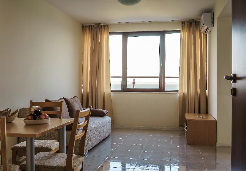 Moreto Seaside מלון דירות 3*